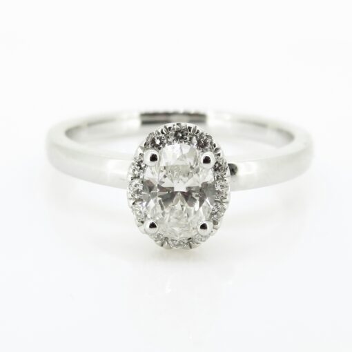 Oval Halo Solitaire