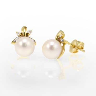 Bow Knot Pearl Studs